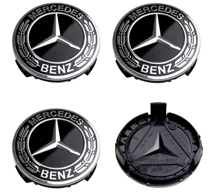 Cuatro tapas centrales de 75 mm con la estrella de Mercedes-Benz, una vista por detrás