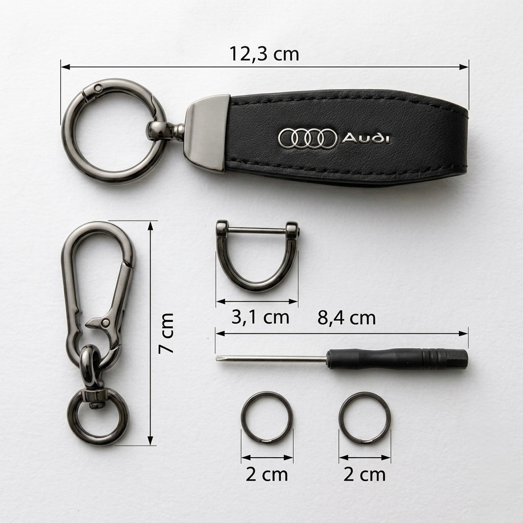 Medidas del llavero Audi: 12,3 cm de largo, mosquetón 7 cm, grillete en D 3,1 cm, anillas 2 cm