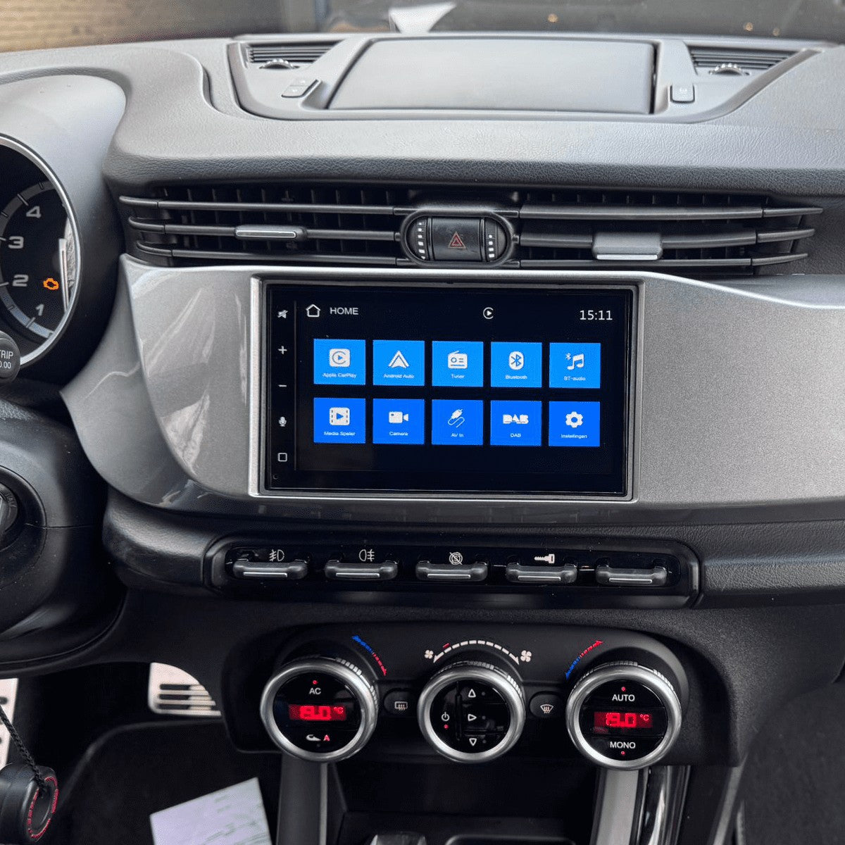 Alfa Romeo Giulietta (2010–2014) – CarPlay-autoradio · RD-675DBT